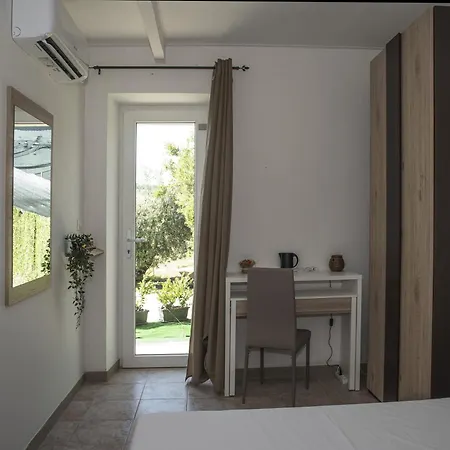 Queen E Apartment *