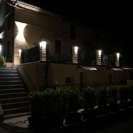 Queen E Apartment